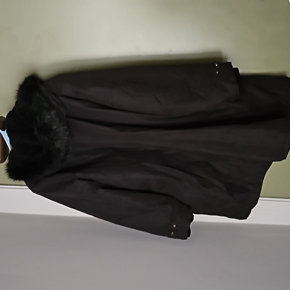 Avenue Winter Coat - Picture 3 of 6